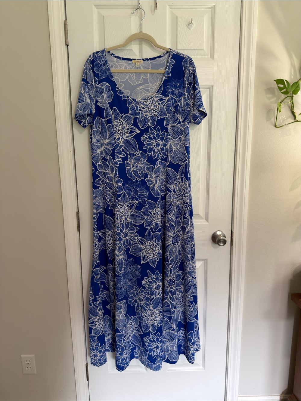 Haani Women's Blue White Floral Scoop Neck Cap Sleeve A-Line Midi Dress XL